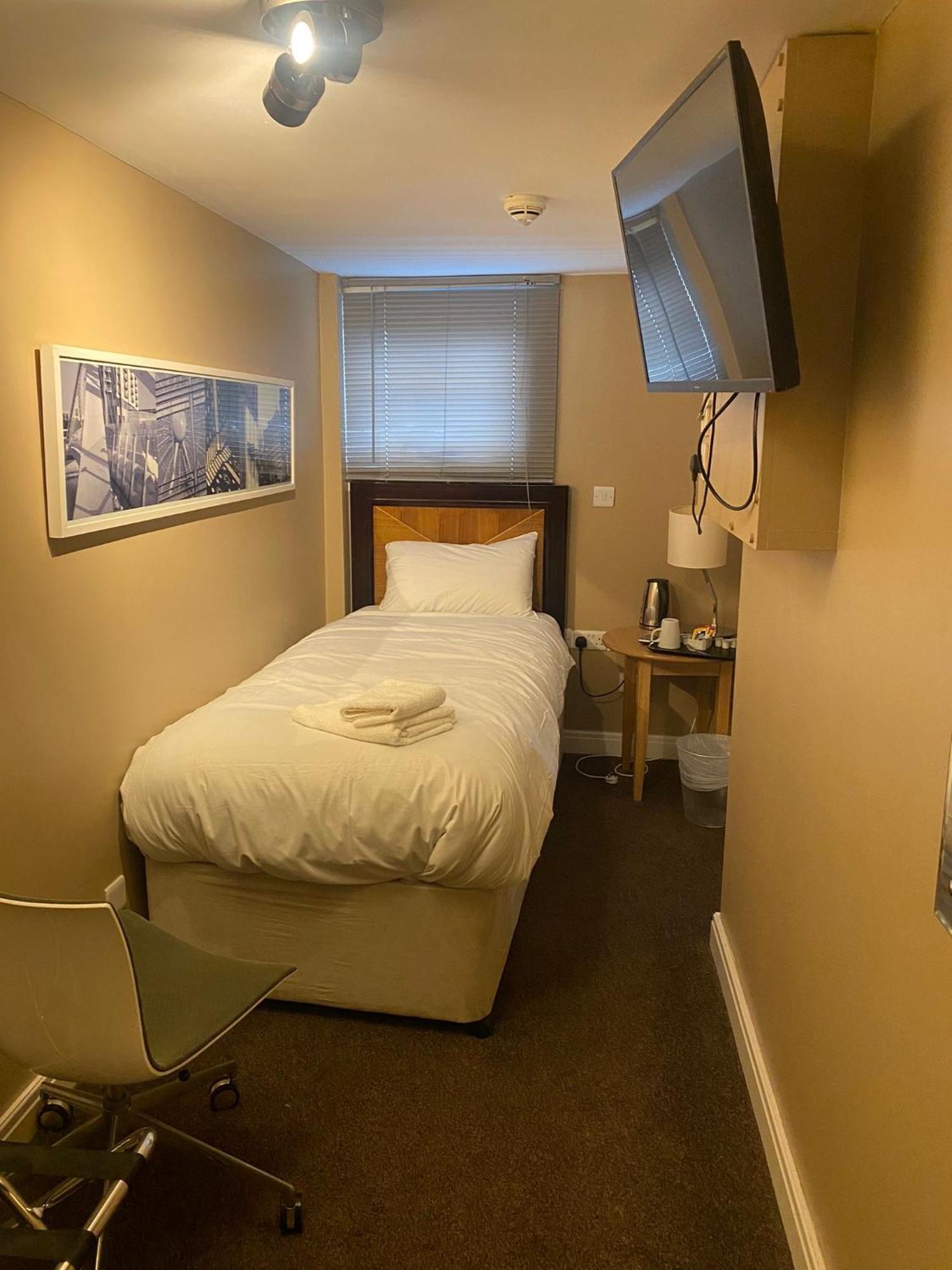 Airport Inn & Spa Manchester Wilmslow Ngoại thất bức ảnh