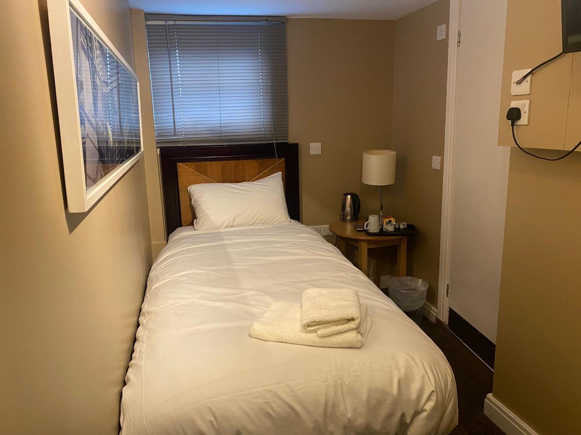 Airport Inn & Spa Manchester Wilmslow Ngoại thất bức ảnh