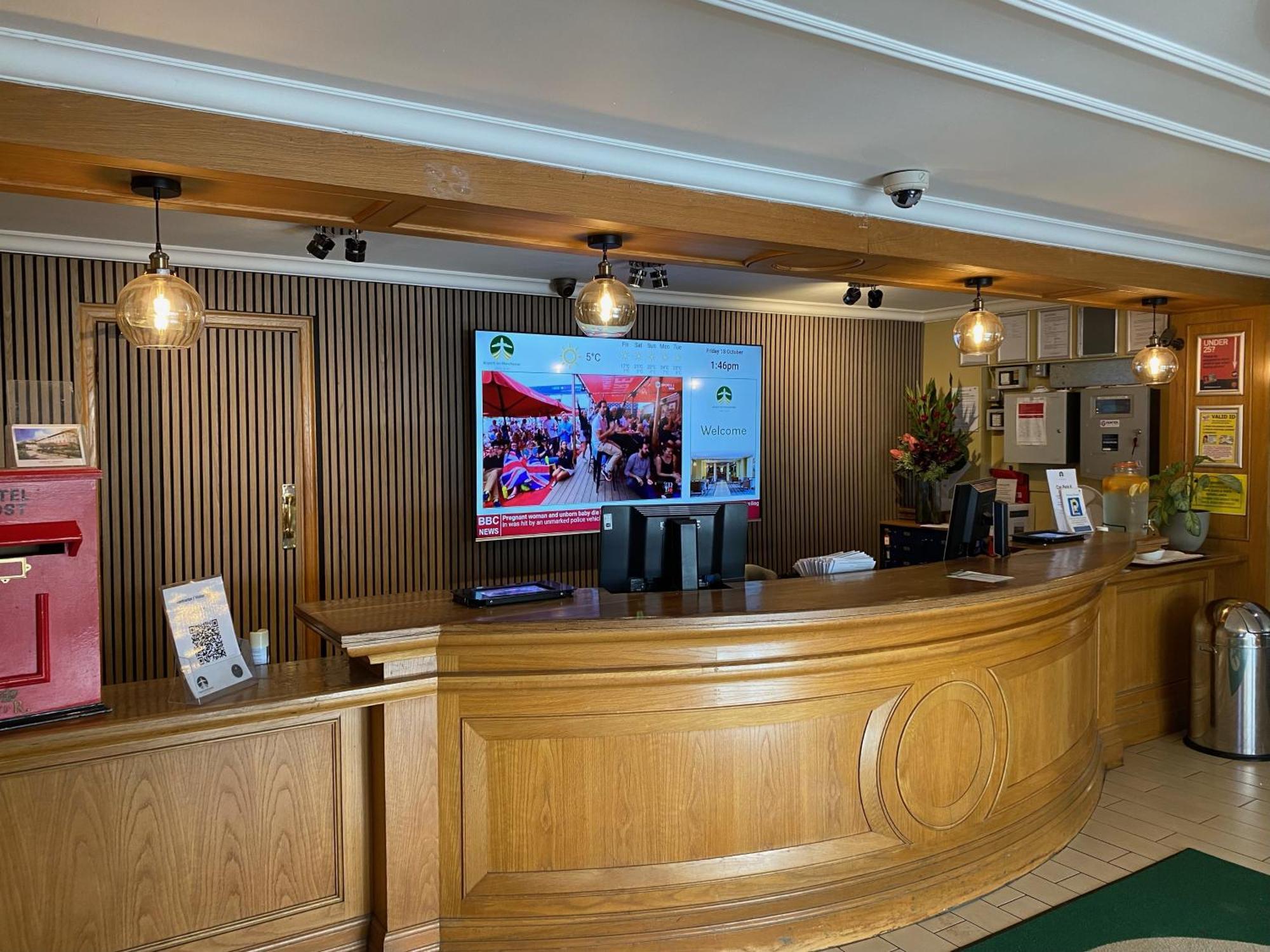 Airport Inn & Spa Manchester Wilmslow Ngoại thất bức ảnh