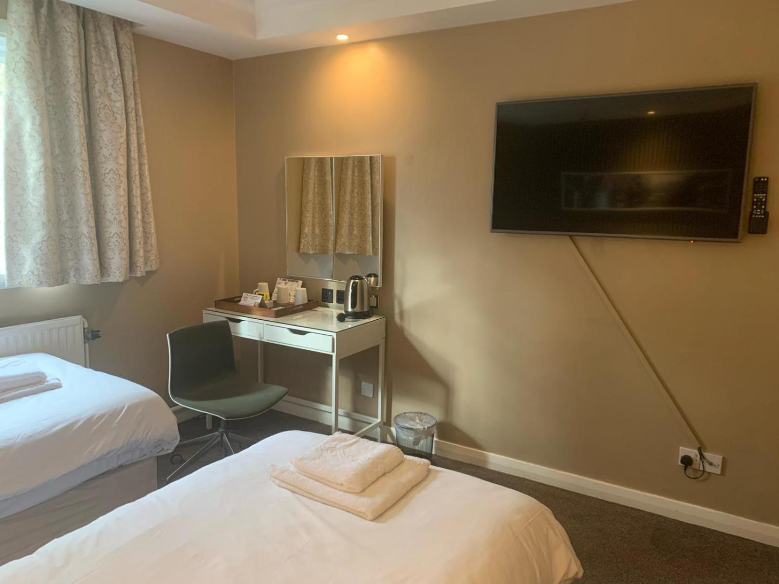 Airport Inn & Spa Manchester Wilmslow Ngoại thất bức ảnh