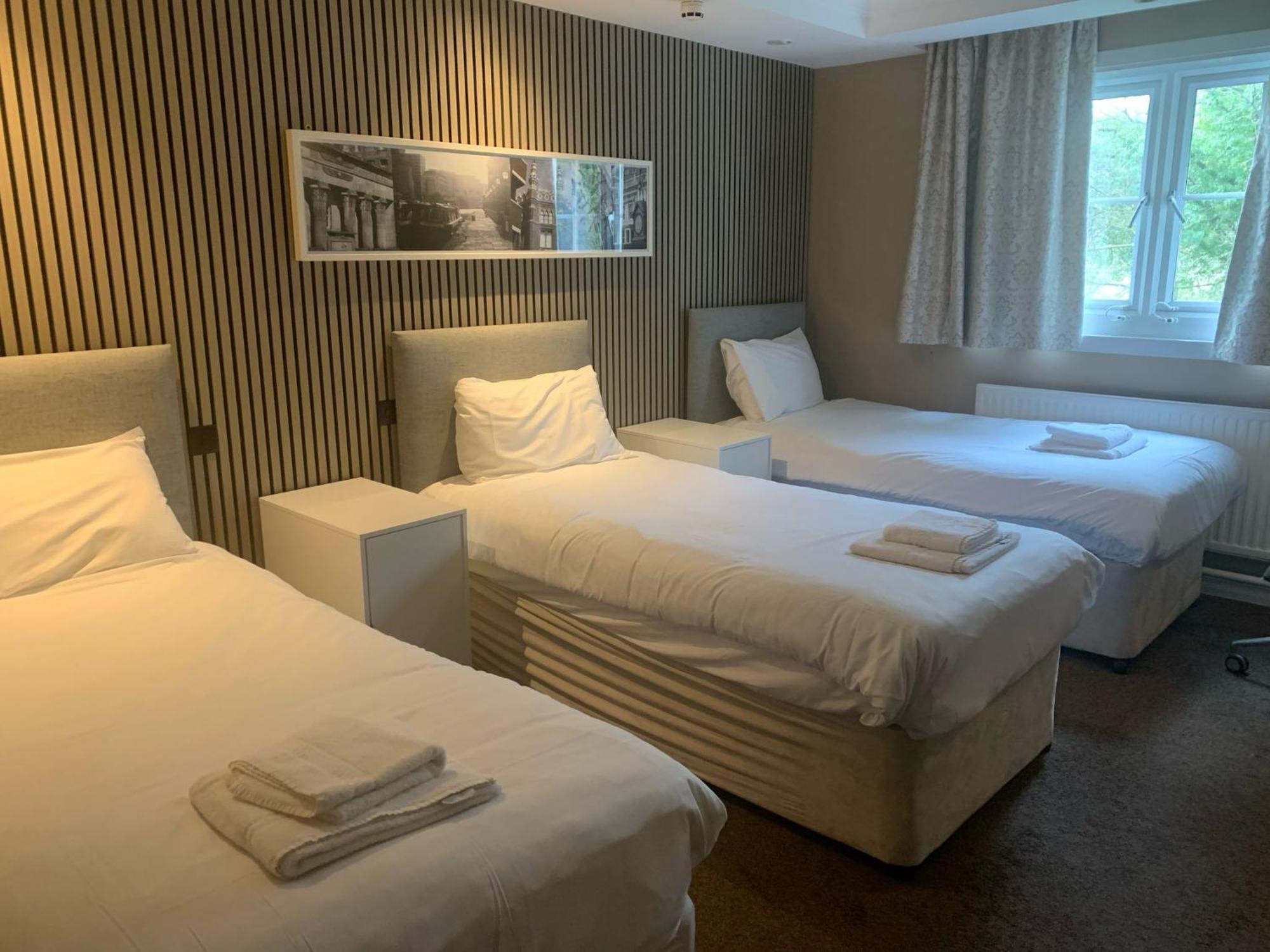 Airport Inn & Spa Manchester Wilmslow Ngoại thất bức ảnh